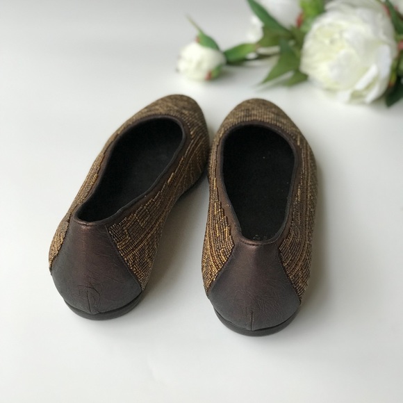 Donald J. Pliner Hasin Beaded Flats Sz 9.5 Narrow - Picture 4 of 8